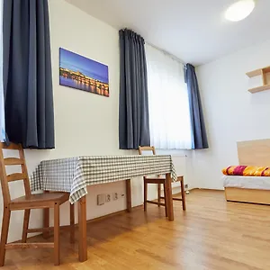 2* Hotel University Hotel